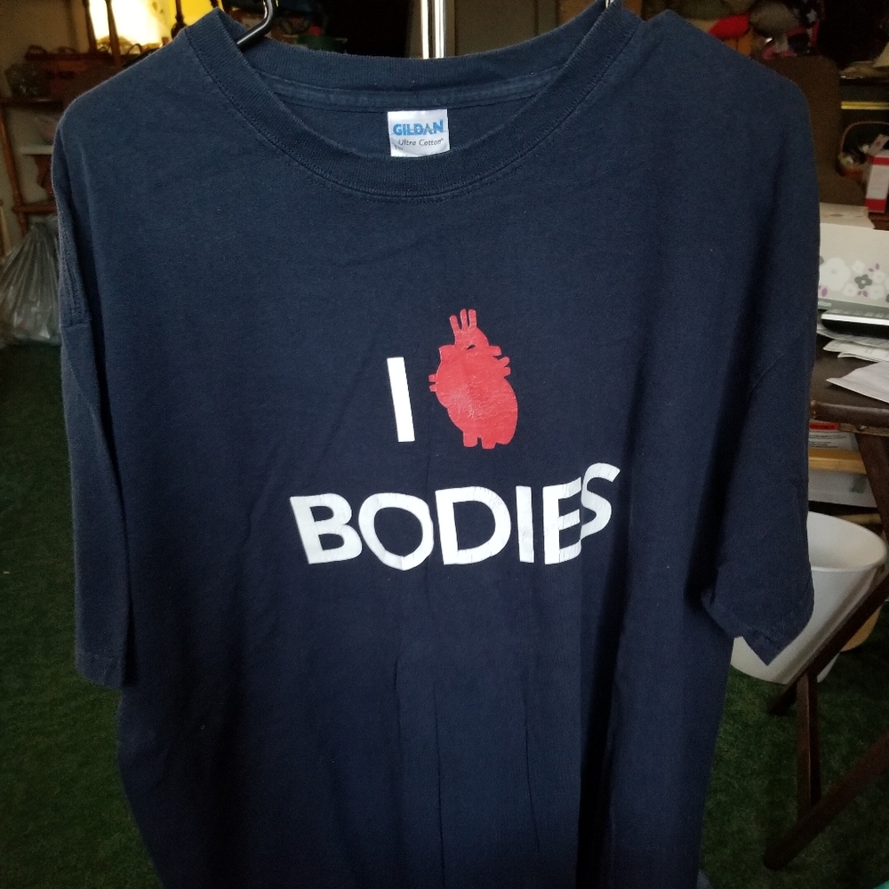'I Heart Bodies' Unisex/Men's Graphic Tee